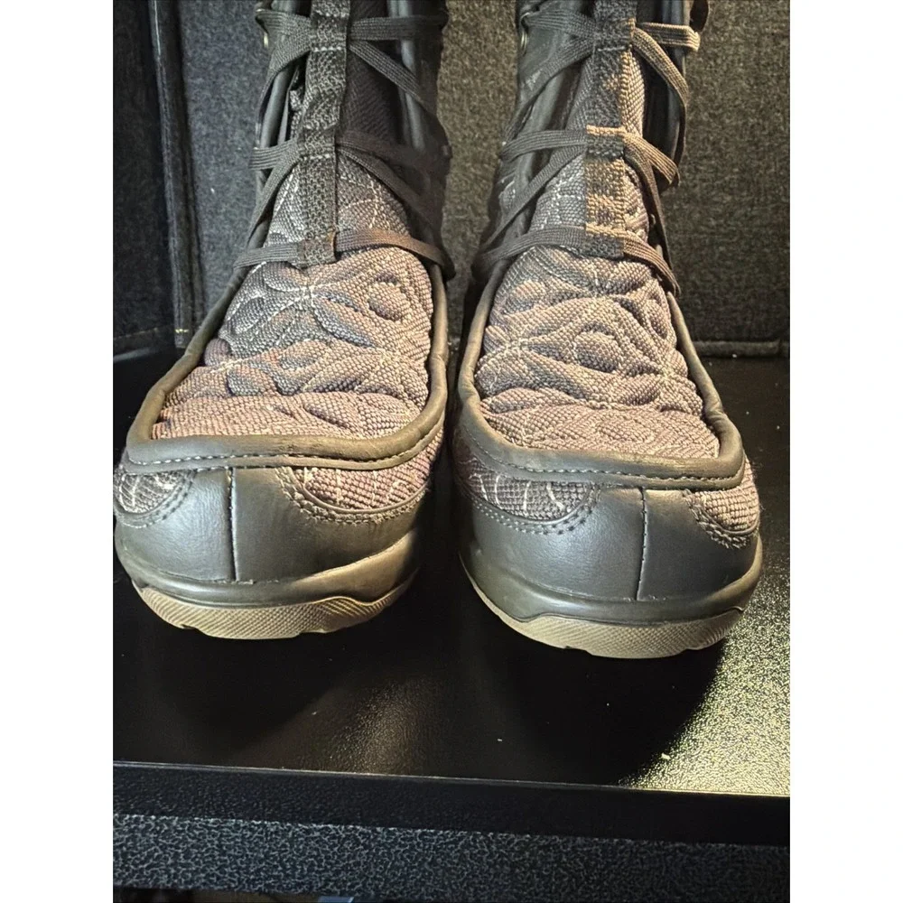 Helly Hansen Women's‎ Garibaldi Quilted Olive  Gray Tall Insulated Boots Size 6